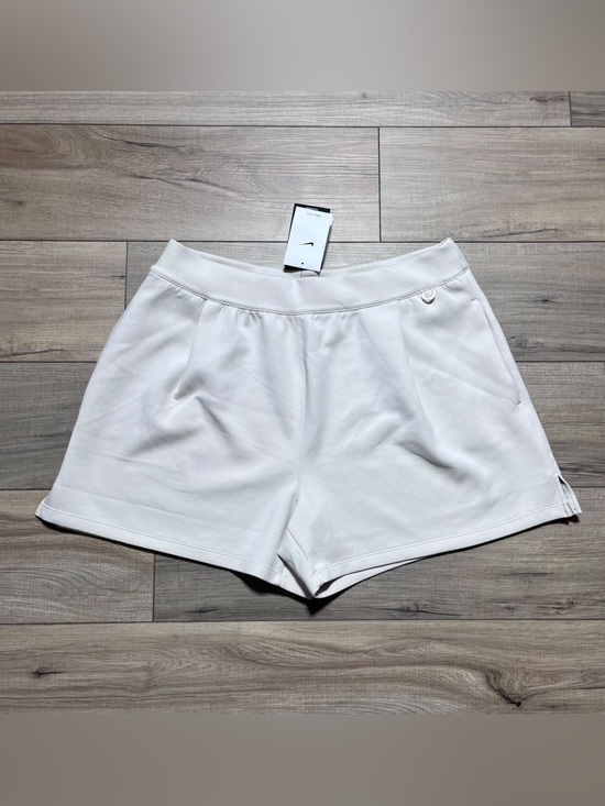 Nike Pants - Nike Womens 24.7 Impossiblysoft Mid-Rise Loose 4” Shorts Size XL Light Cream
